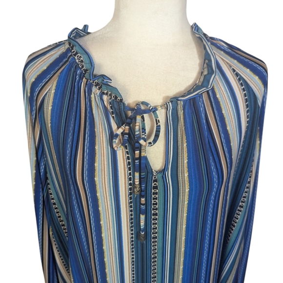 Susan Graver Blue and White Liquid Knit peasant Tie Front Blouse Sz XL - Picture 4 of 8